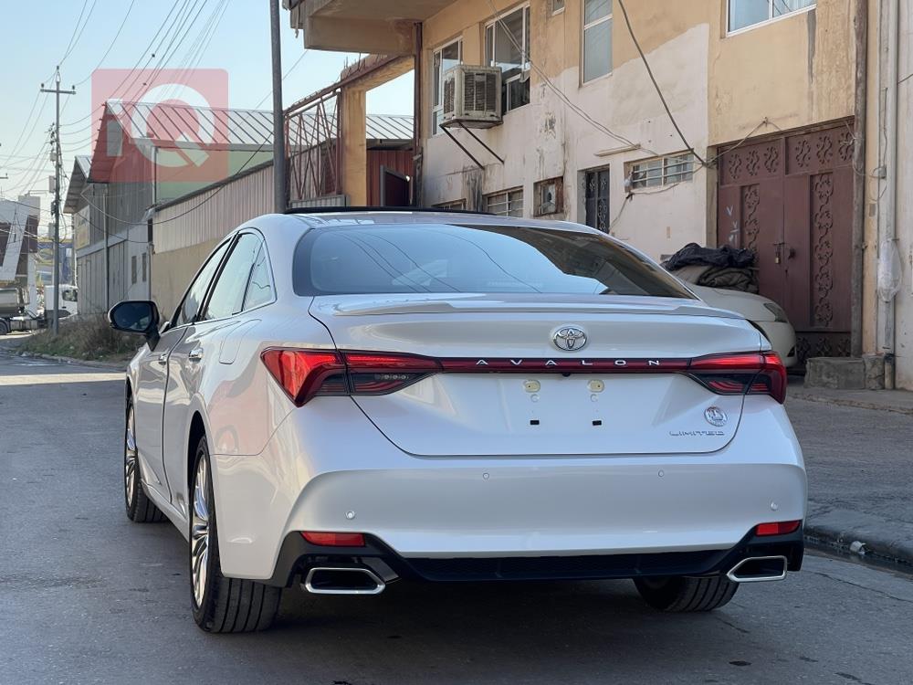 Toyota Avalon